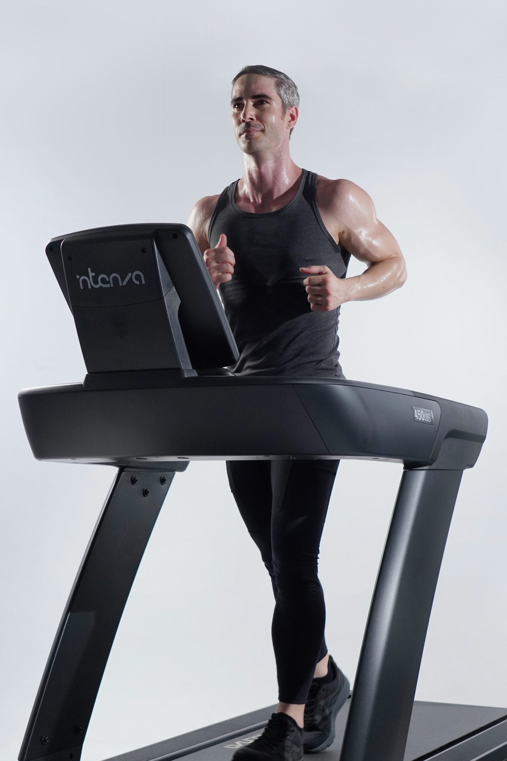 intenza-fitness-8uzJGgJ1_3w-unsplash